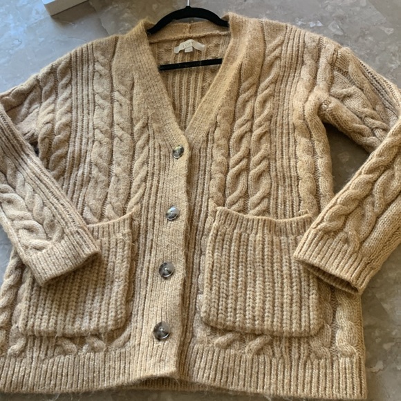 LOFT Cable Knit Boyfriend Relaxed Fit Cardigan Sweater in Camel Heather size XS - Picture 6 of 11